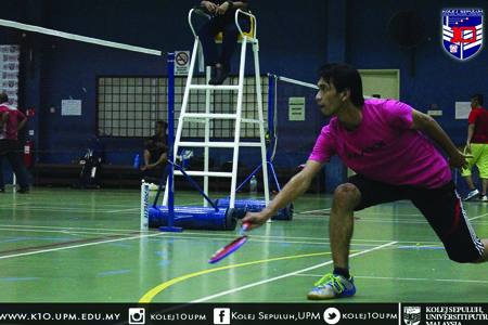 Salah seorang pemain Badminton Sukol 2016